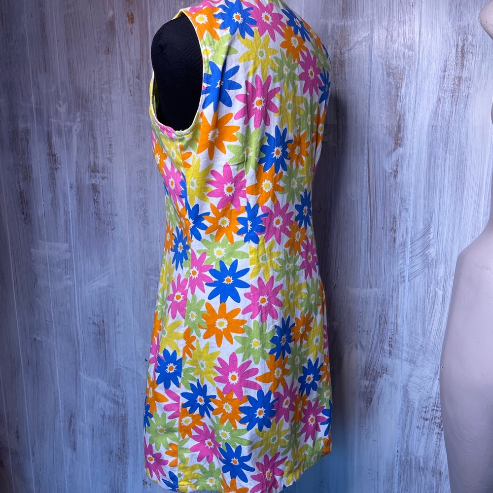 1960s Mod Flower Dress - Picture 3 of 4